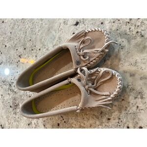 Minnetonka Women Suede Fringe Moccasin Loafers Tan 4308 Size‎ 5.5